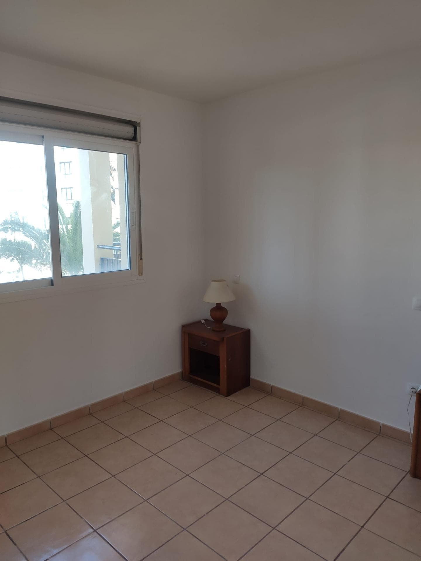 Piso con piscina, terraza, garaje y ascensor en Cala de Bou – Ibiza
