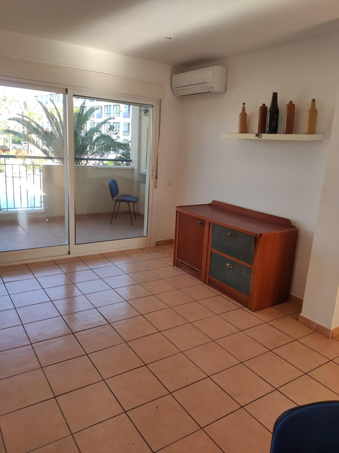 Piso con piscina, terraza, garaje y ascensor en Cala de Bou – Ibiza