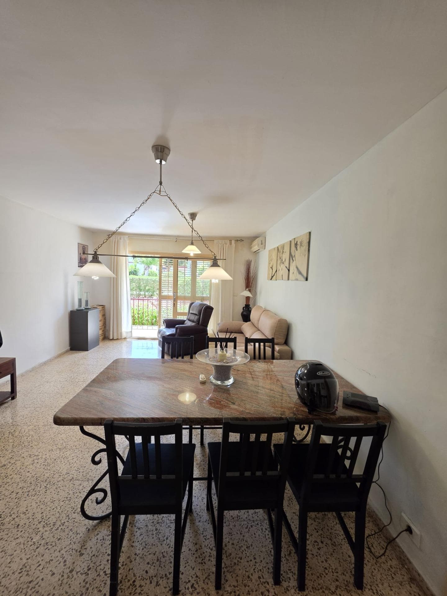 Amplio piso de 130 m² con terraza en Puig d'en Valls, a pocos minutos de Ibiza