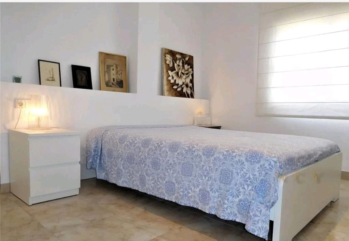 SE VENDE PISO CON VISTAS AL MAR EN FIGUERETES
