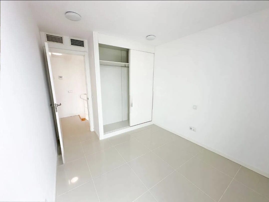 SE VENDE DUPLEX EN PLAYA DEN BOSSA