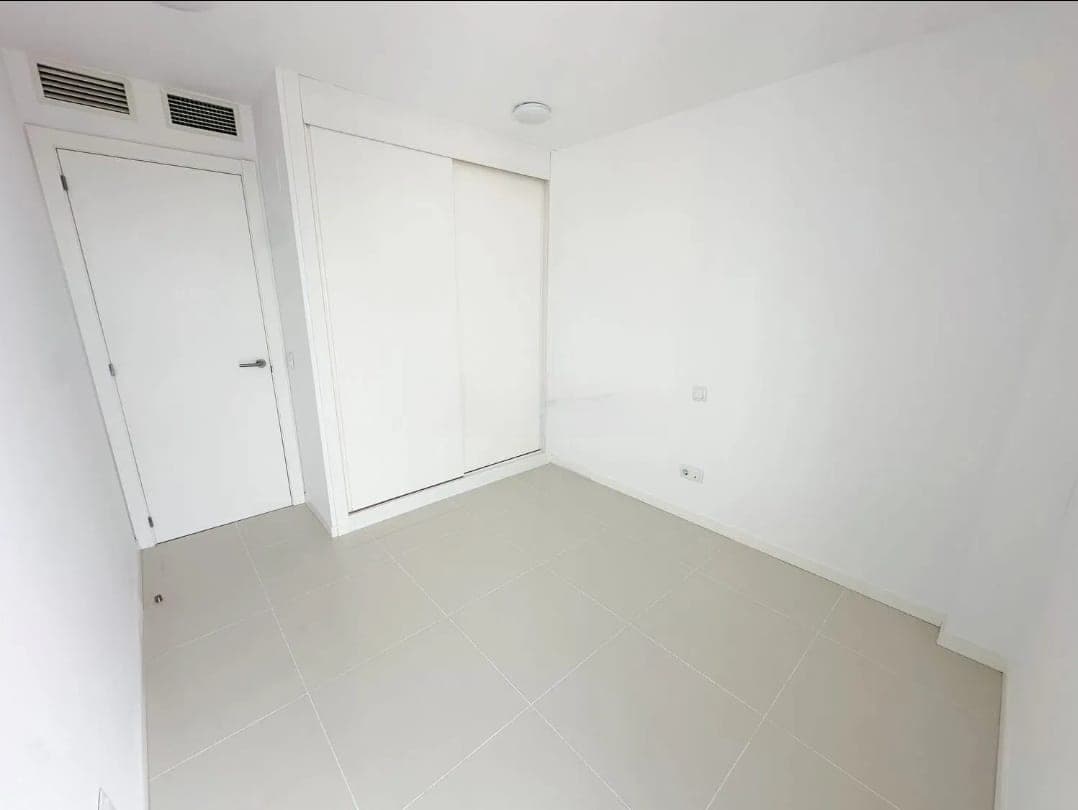 SE VENDE DUPLEX EN PLAYA DEN BOSSA