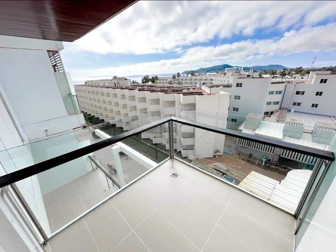 SE VENDE DUPLEX EN PLAYA DEN BOSSA