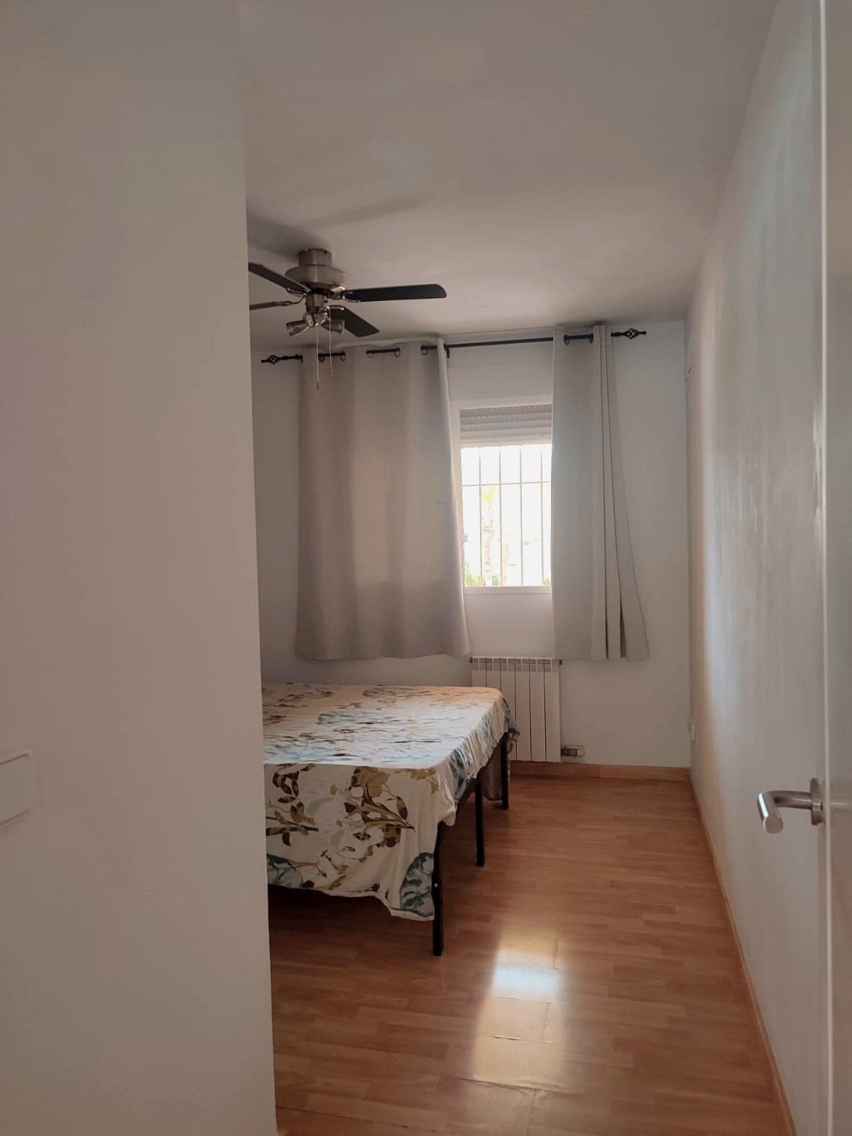 SE VENDE HERMOSA PLANTA BAJA EN PLAYA DEN BOSSA