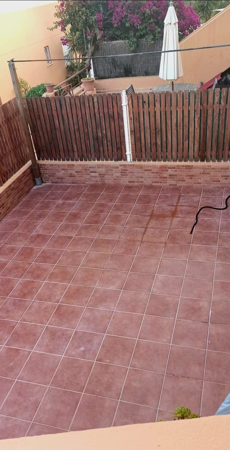 SE VENDE HERMOSA PLANTA BAJA EN PLAYA DEN BOSSA