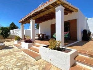 SE VENDE CHALET INDEPENDIENTE EN CALA LLONGA
