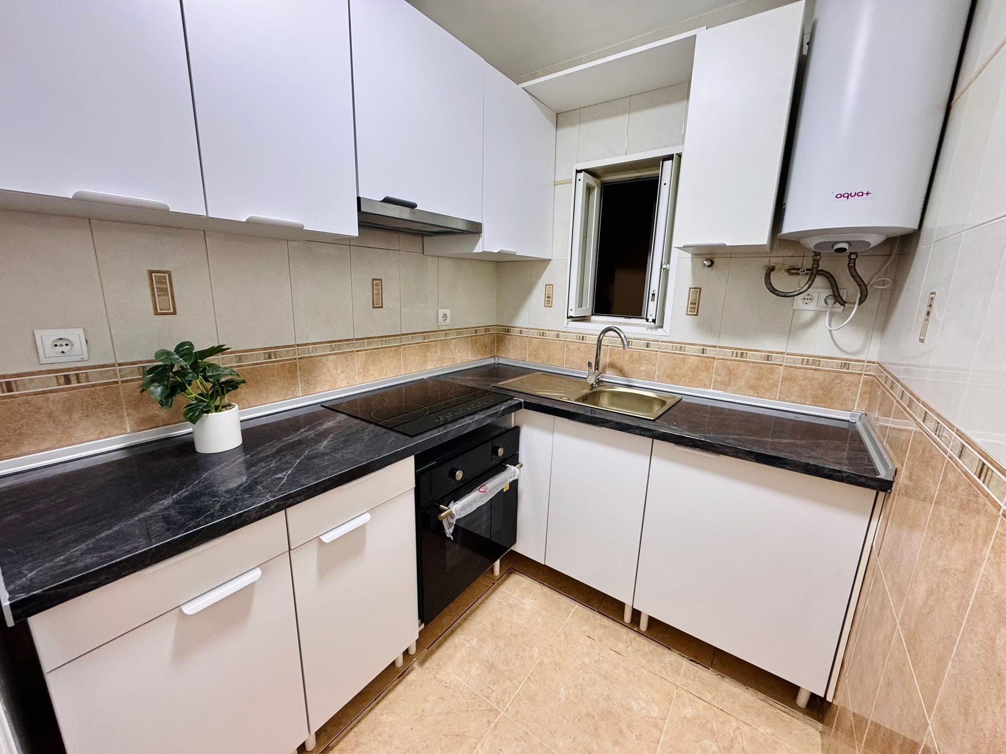 NOVEDAD EN SAN ANTONIO ESTUPENDA PRIMERA PLANTA IDEAL PARA INVERSORES