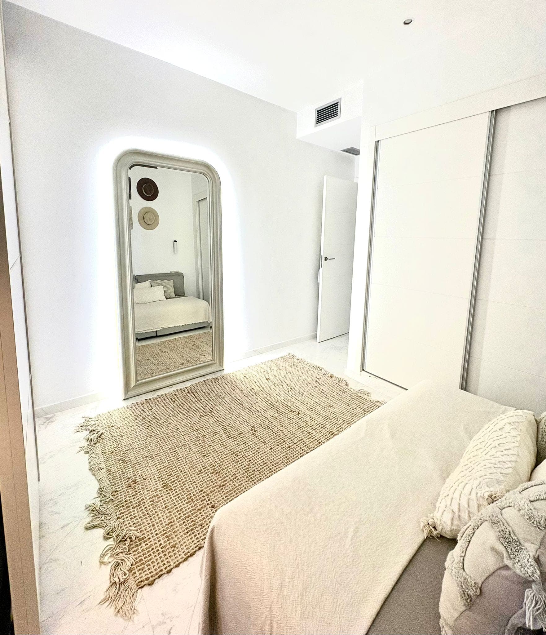 VENTA DE PRECIOSO PISO EN ROYAL BEACH