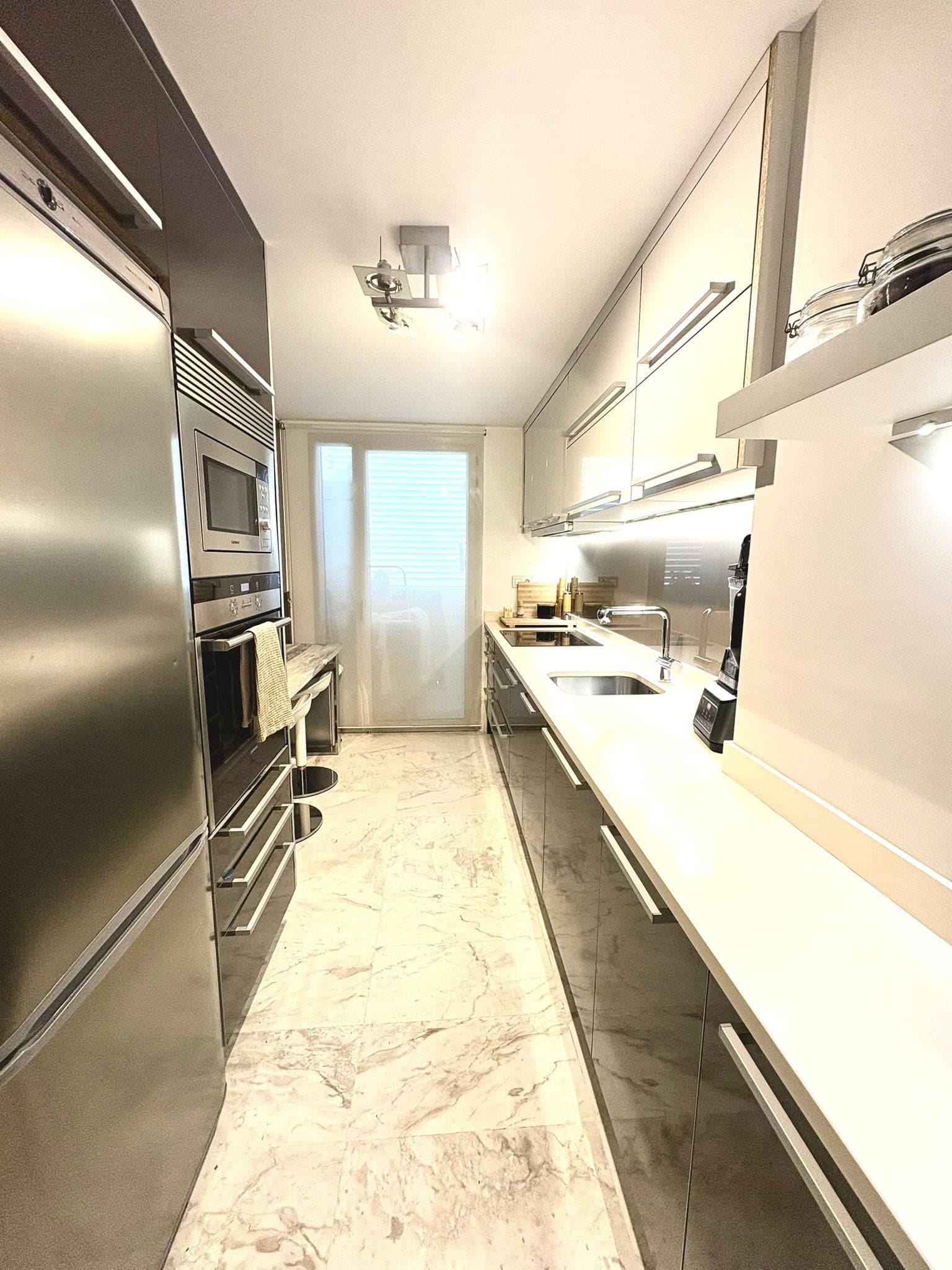 VENTA DE PRECIOSO PISO EN ROYAL BEACH