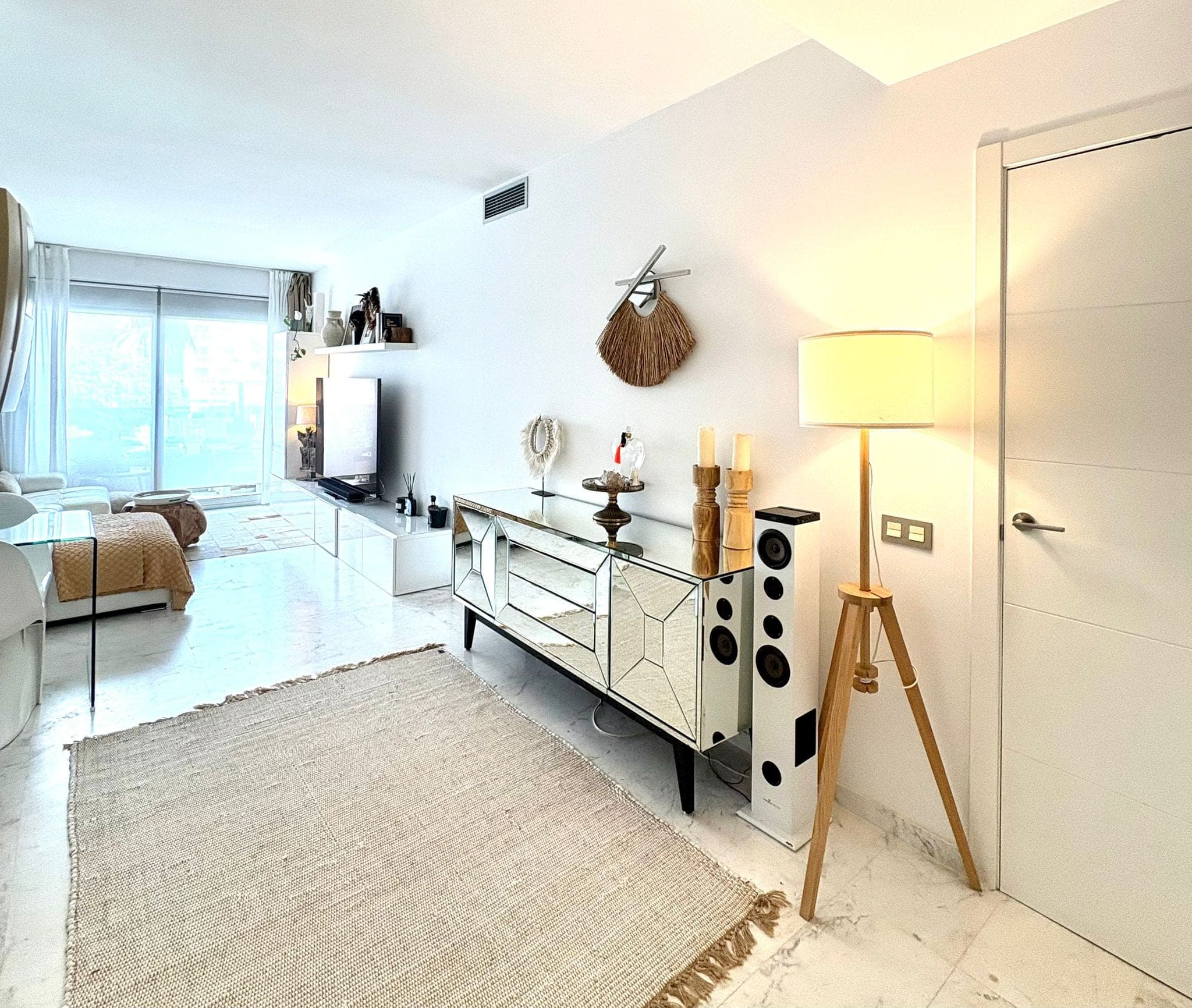 VENTA DE PRECIOSO PISO EN ROYAL BEACH