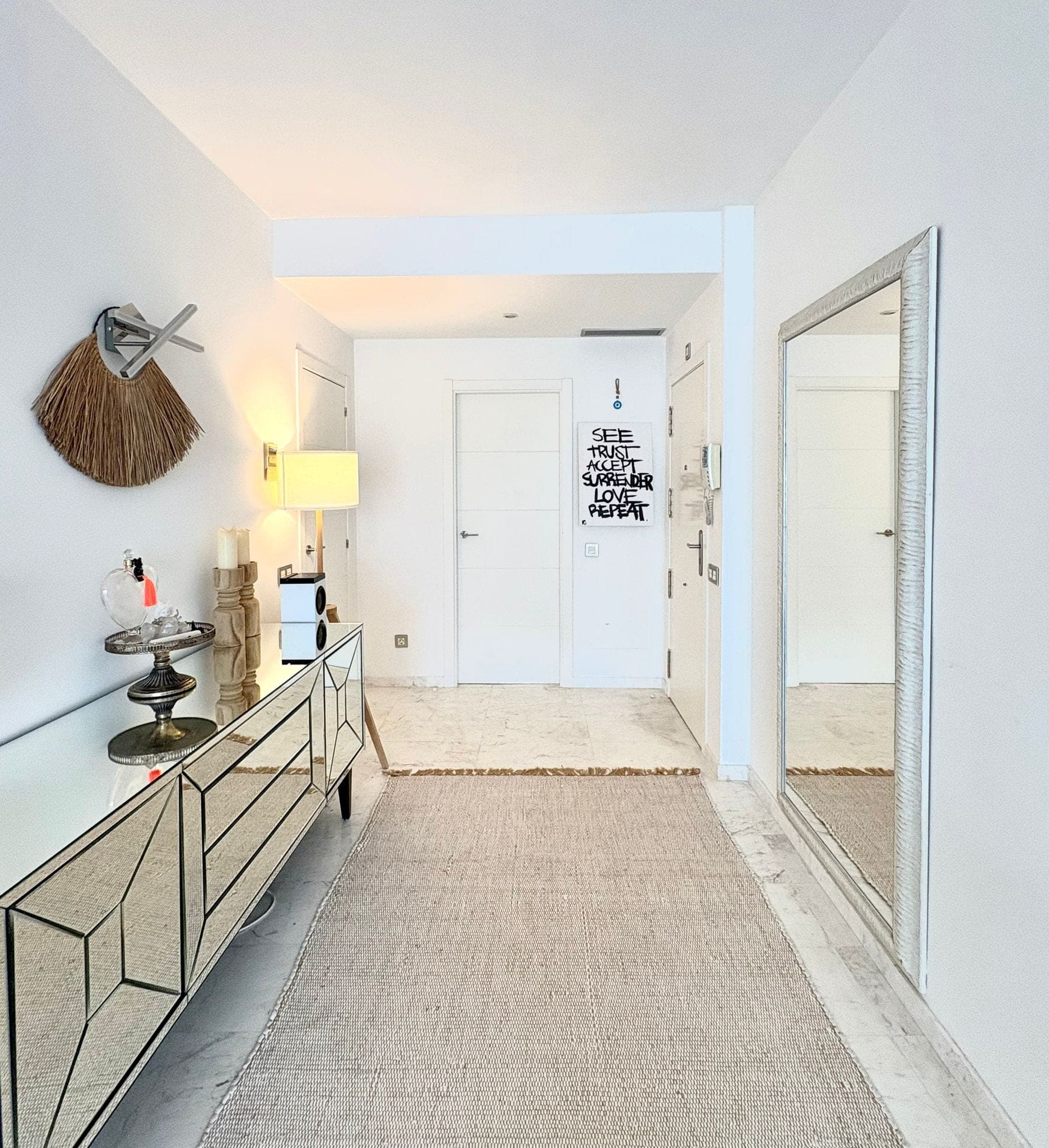 VENTA DE PRECIOSO PISO EN ROYAL BEACH