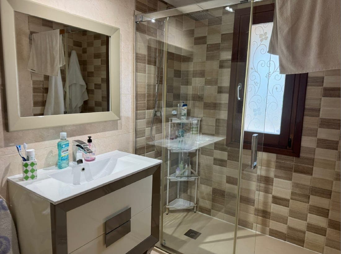 EN VENTA PLANTA BAJA PLAYA DEN BOSSA