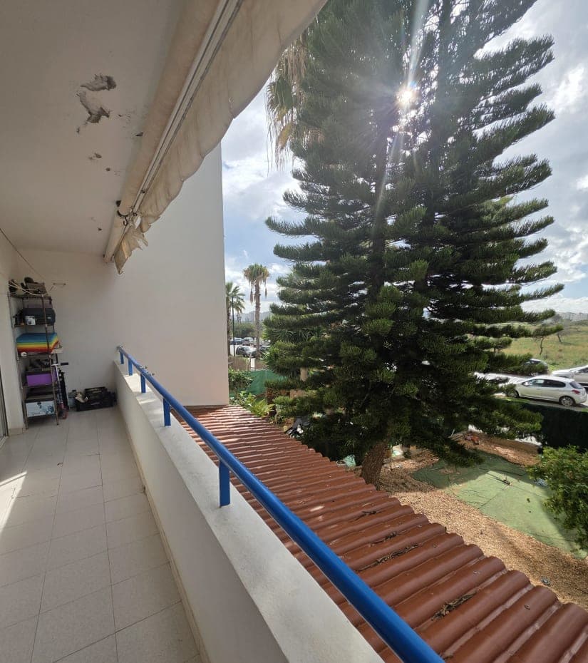 EN VENTA PISO EN CASERRES