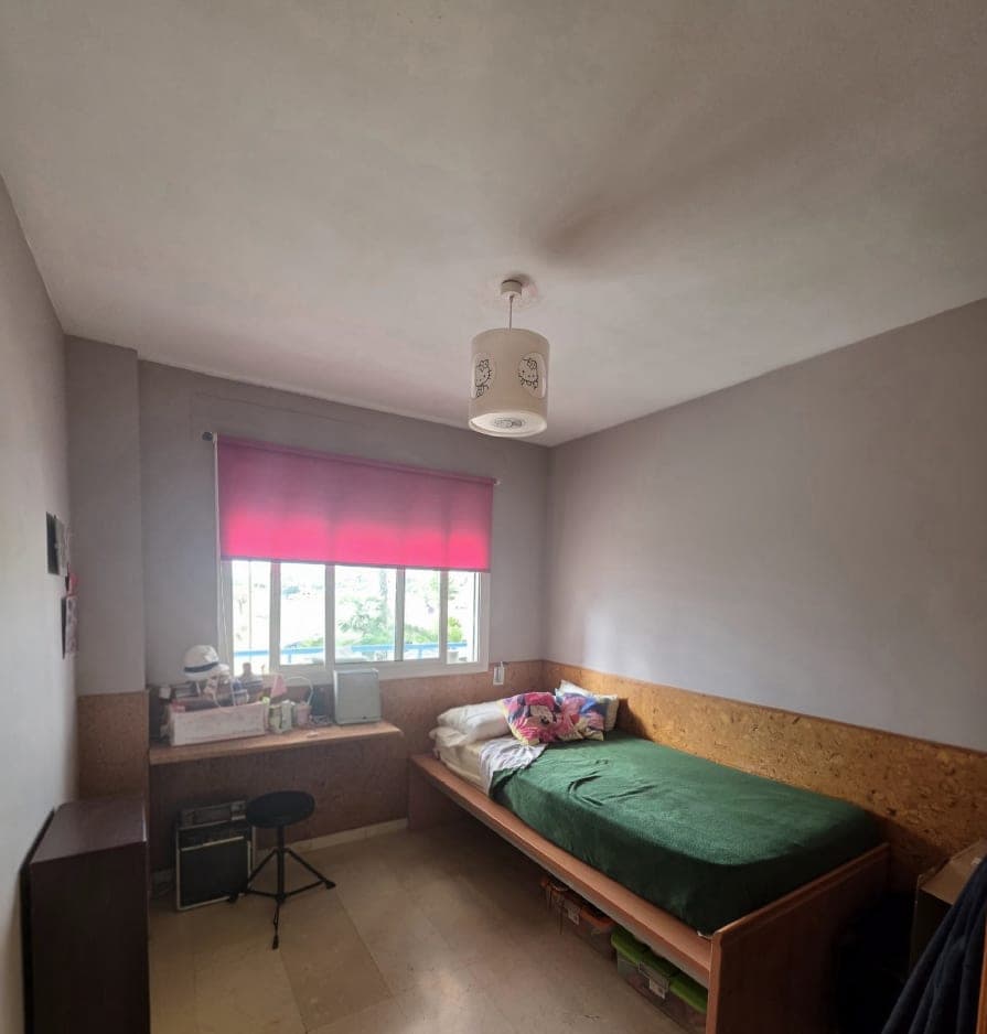 EN VENTA PISO EN CASERRES