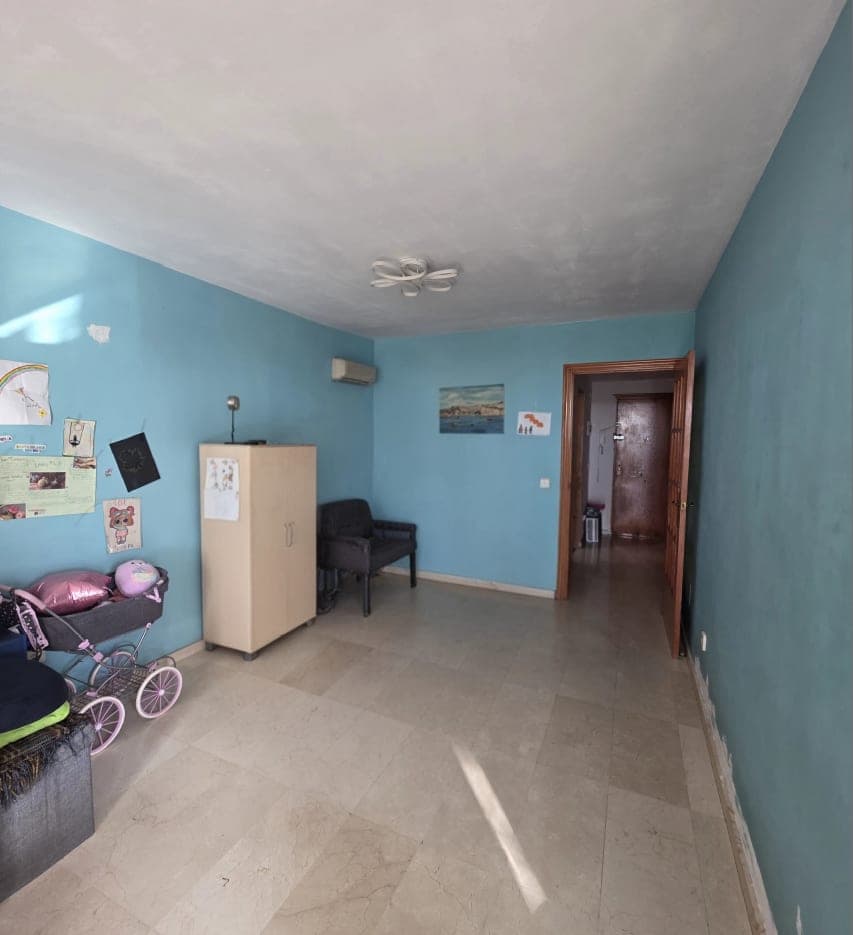 EN VENTA PISO EN CASERRES