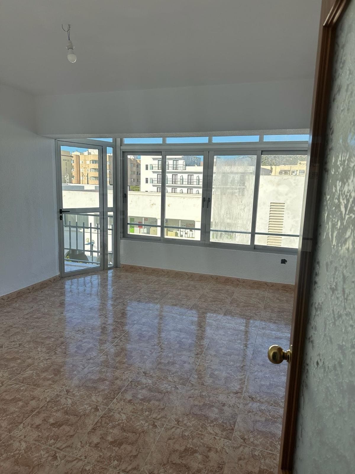 BONITO PISO REFORMADO EN SAN ANTONIO