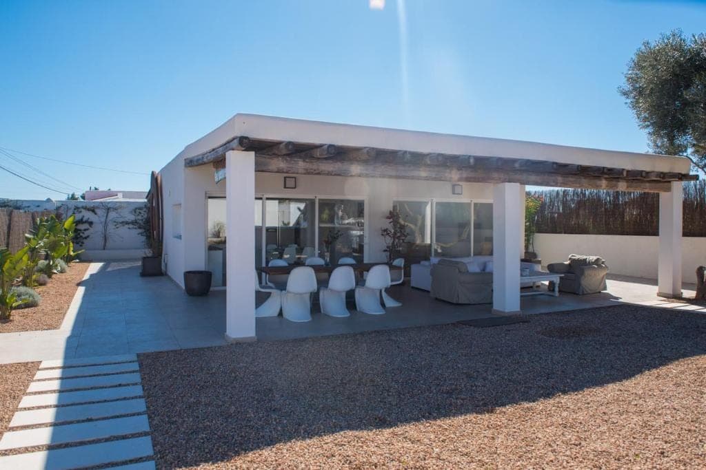Estupendo chalet con anexo y piscina cerca de Sant Jordi