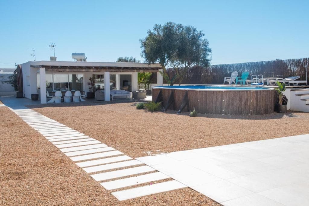 Estupendo chalet con anexo y piscina cerca de Sant Jordi