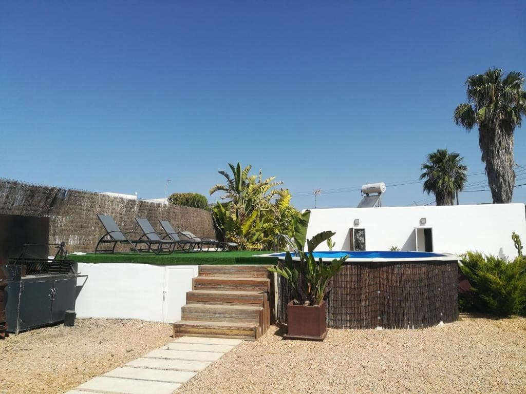 Estupendo chalet con anexo y piscina cerca de Sant Jordi